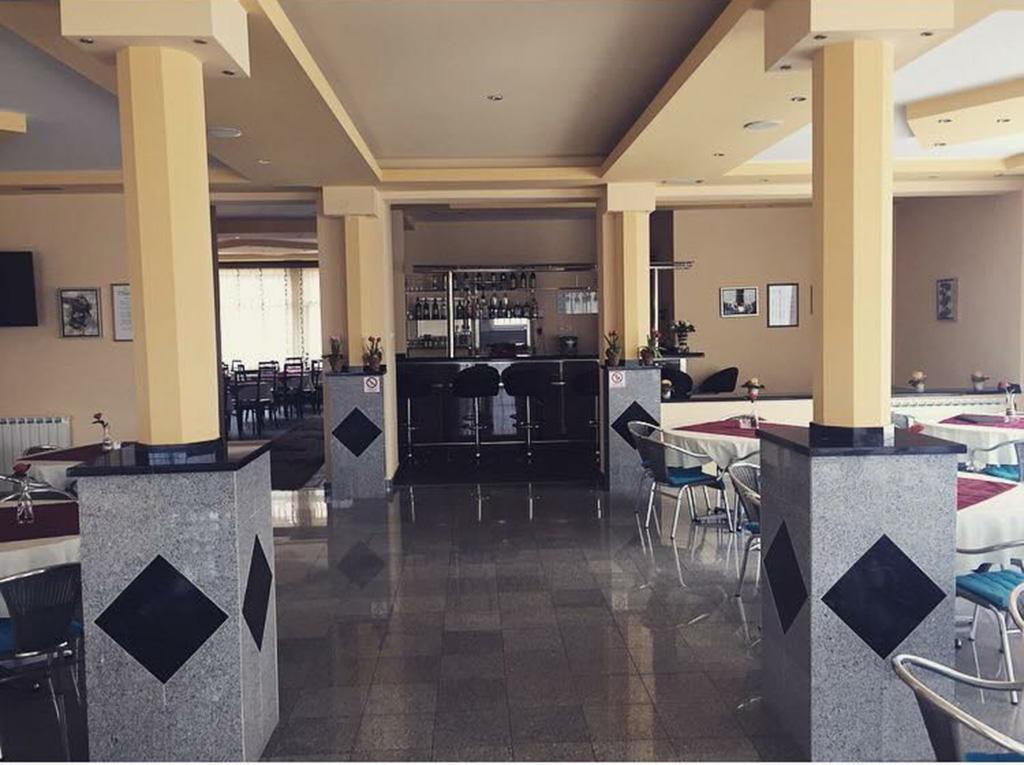 Gostionica Lazic Hotel Zvornik Buitenkant foto